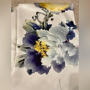 NWT Beautiful Silk Scarf- perfect for spring and summer